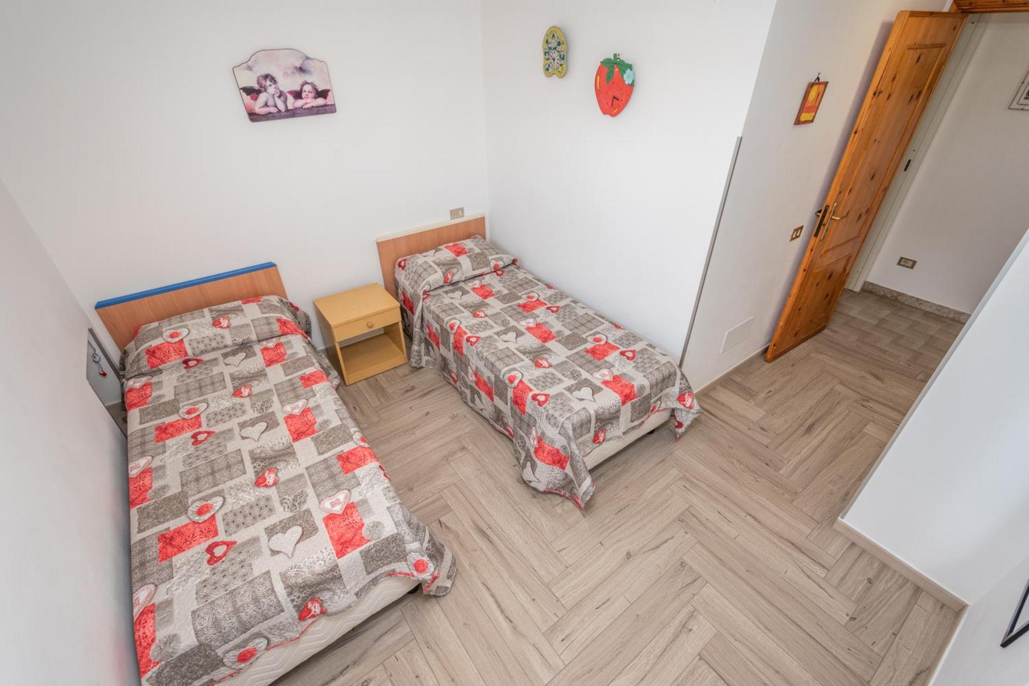 Villa Sole Mare Deluxe Campofelice Di Roccella Habitación foto