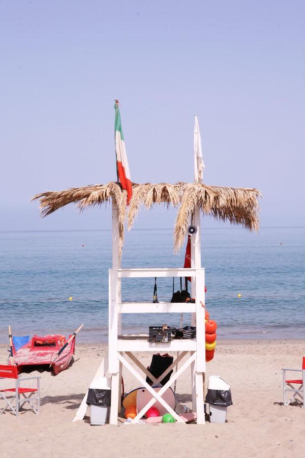 Villa Sole Mare Deluxe Campofelice Di Roccella Exterior foto